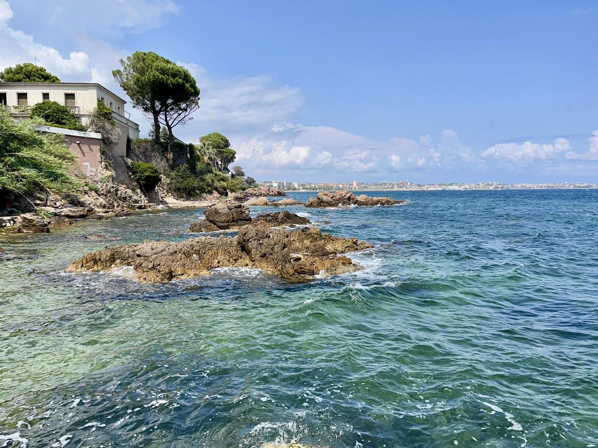 Super Cannes Sea Side Валлорис Экстерьер фото